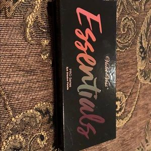 Violet Voss Makeup - Violet voss essentials pro series Violet Voss Makeup - Violet voss essentials pro series